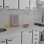 Uznik's * Tkon