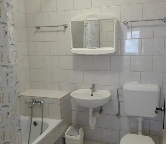 Uznik's * Tkon