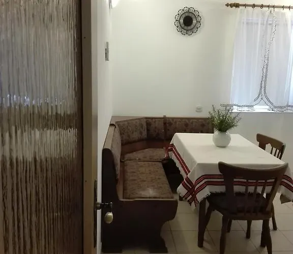 Uznik's *